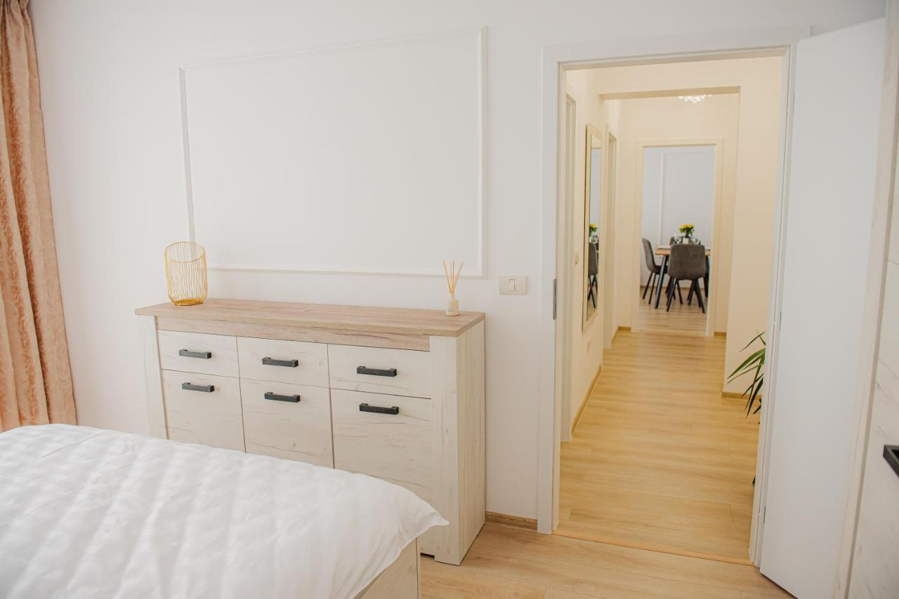Modern Apartment In Temešvár Exteriér fotografie